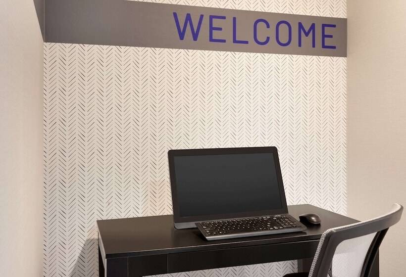 هتل Baymont By Wyndham Nashville Airport