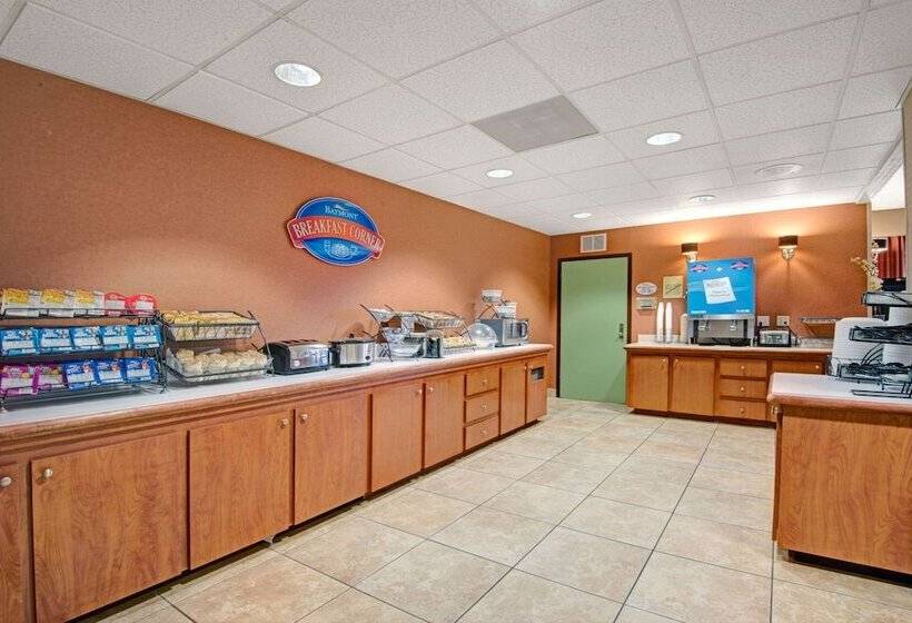 هتل Baymont By Wyndham Nashville Airport