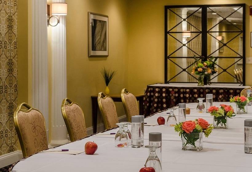 Beacon Hotel & Corporate Quarters