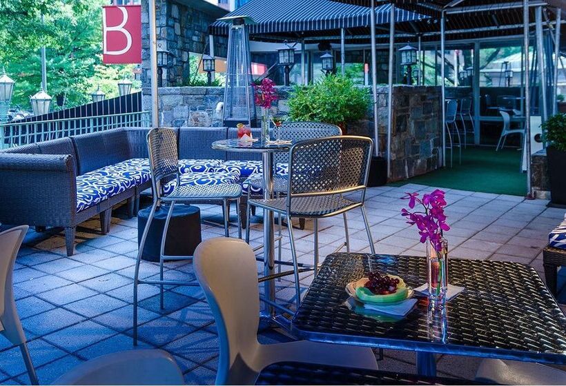 Beacon Hotel & Corporate Quarters