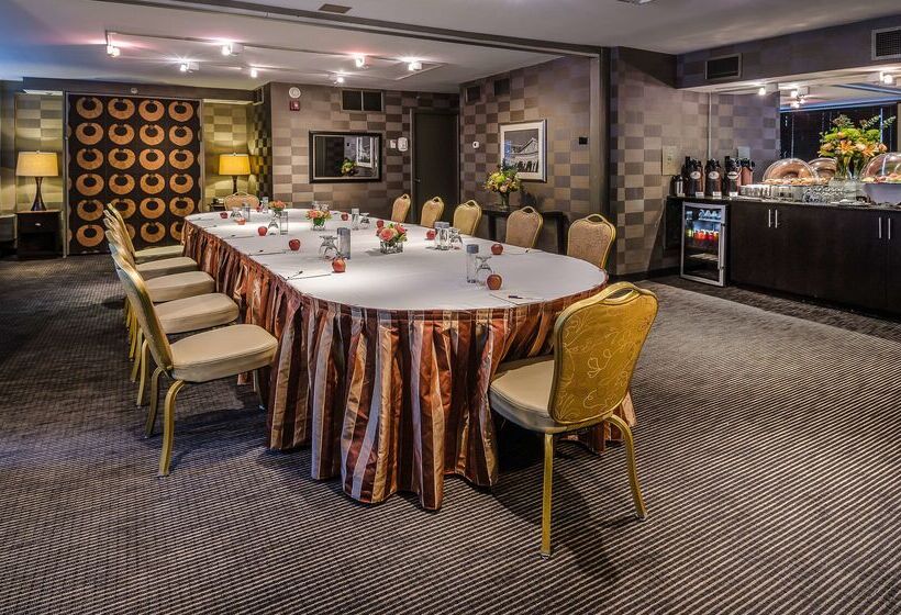 Beacon Hotel & Corporate Quarters