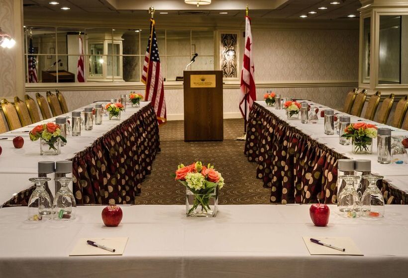 Beacon Hotel & Corporate Quarters