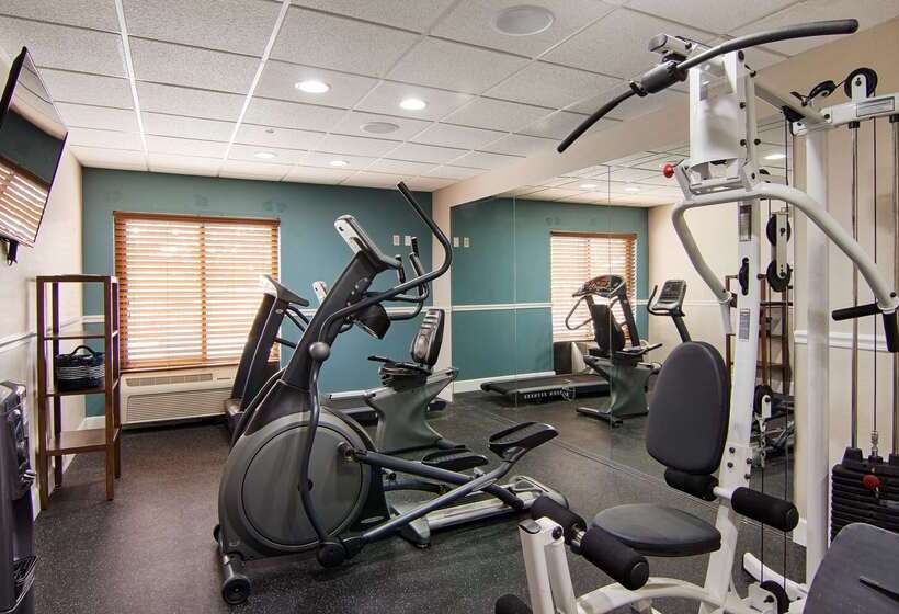 فندق Red Roof Plus Fort Myers