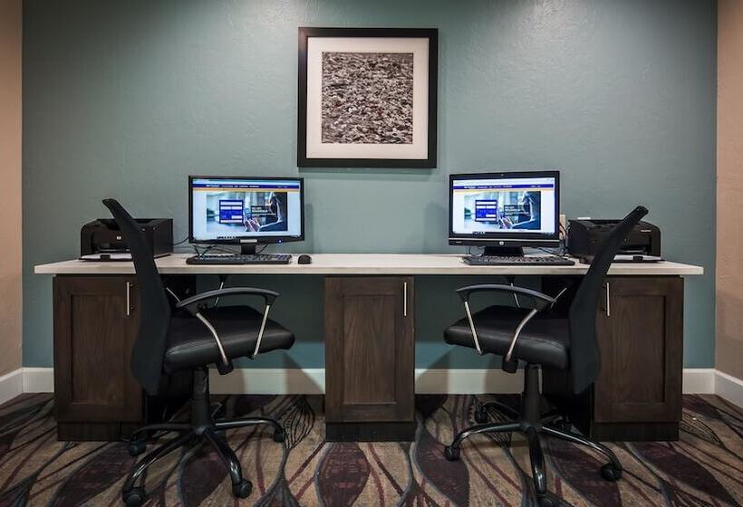 فندق Red Roof Plus Fort Myers