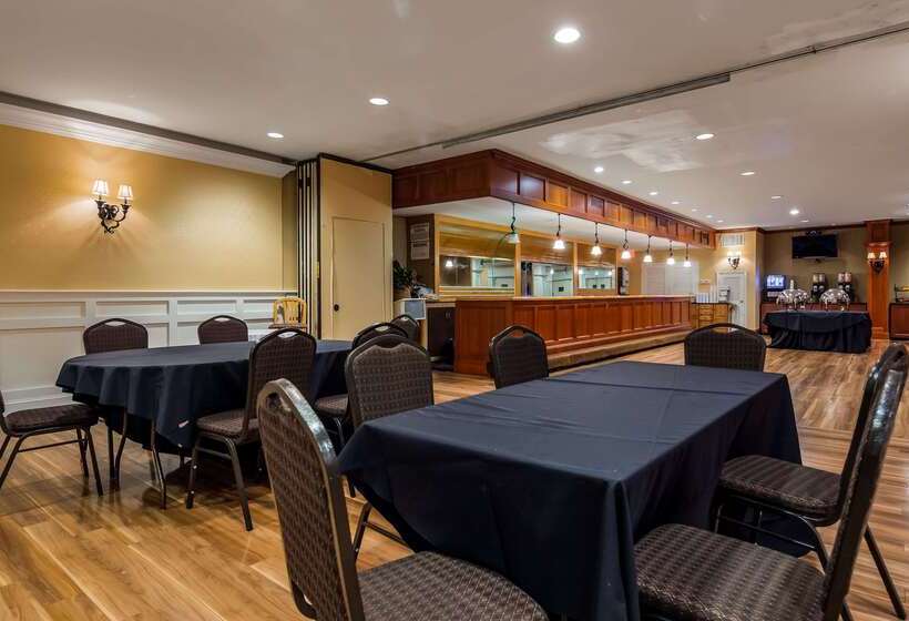 ホテル Best Western Mill River Manor