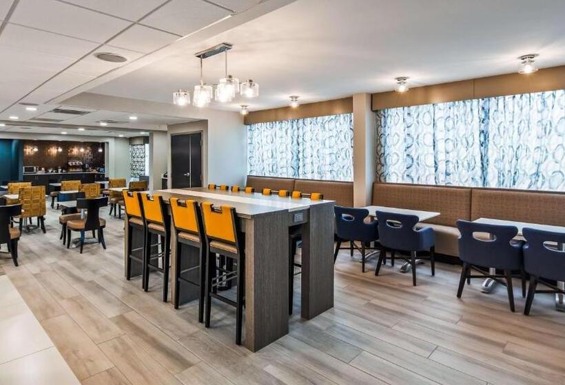 فندق Best Western Plus Bloomington East