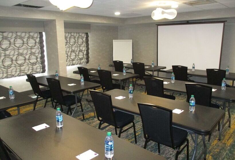 فندق Best Western Plus Bloomington East