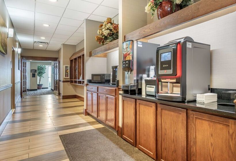 호텔 Best Western Plus Bridgeport Inn