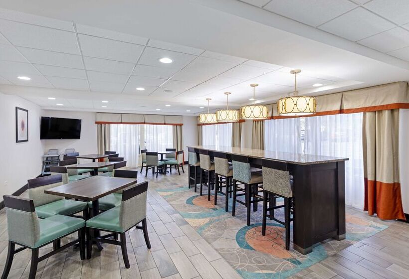 هتل Best Western Plus Chicagoland  Countryside