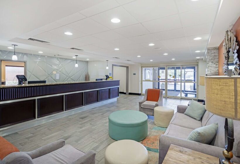 هتل Best Western Plus Chicagoland  Countryside