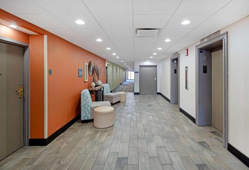 هتل Best Western Plus Chicagoland  Countryside