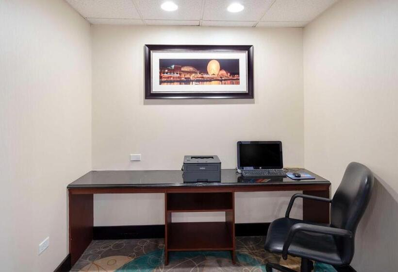 هتل Best Western Plus Chicagoland  Countryside