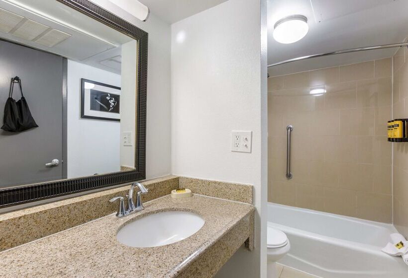 Best Western Plus El Paso Airport Hotel & Conference Center