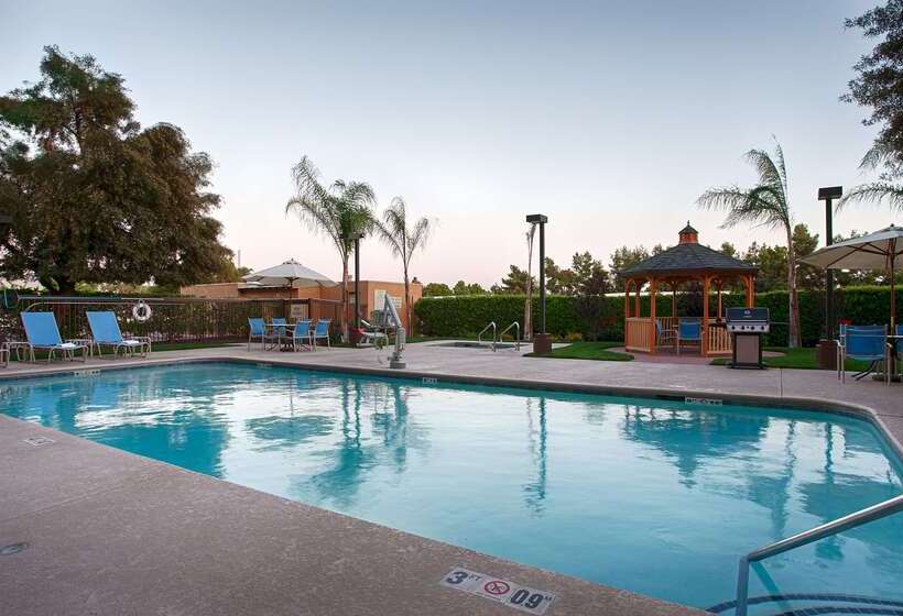 酒店 Best Western Plus Fresno Airport