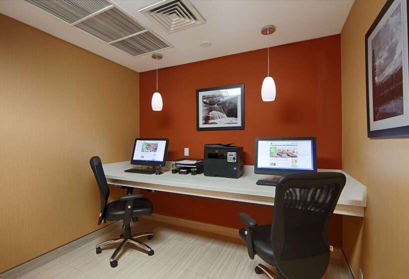 هتل Best Western Plus Fresno Airport