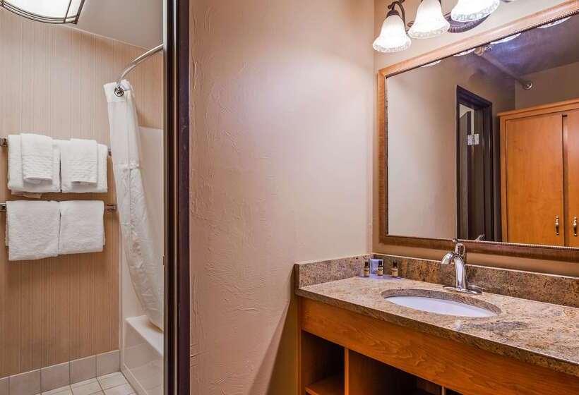 هتل Best Western Plus Grantree Inn