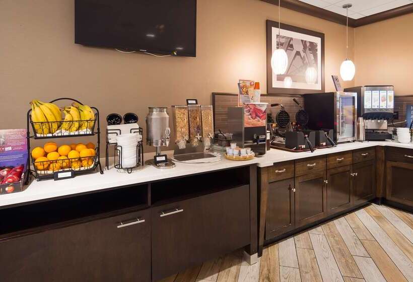 Best Western Plus Kingston Hotel And Conference Center