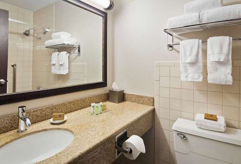 Best Western Plus Kingston Hotel And Conference Center