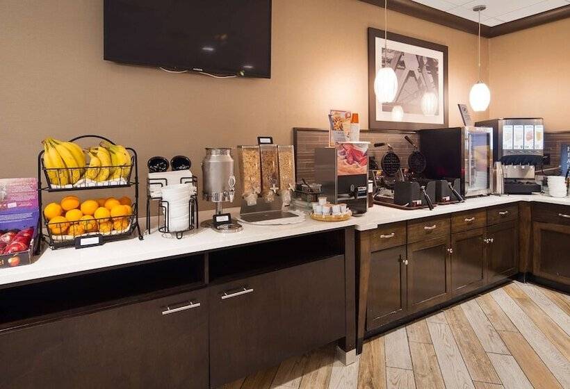 Best Western Plus Kingston Hotel And Conference Center