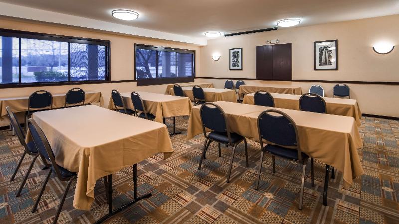 فندق Best Western Plus Wine Country Inn & Suites