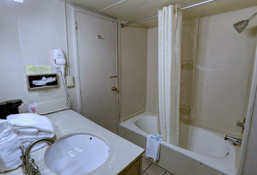 The Hotel Chalet At The Choo Choo