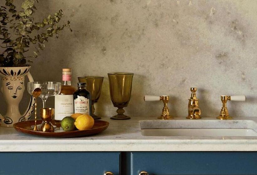 The Hotel Chalet At The Choo Choo