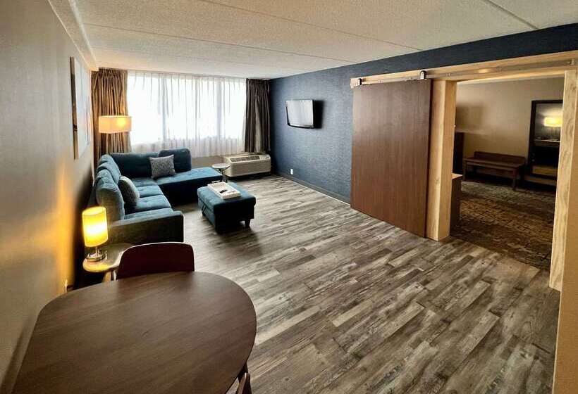 Clarion Hotel & Convention Center Joliet