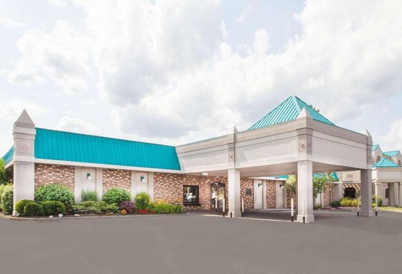 فندق Clarion Inn  Airport University