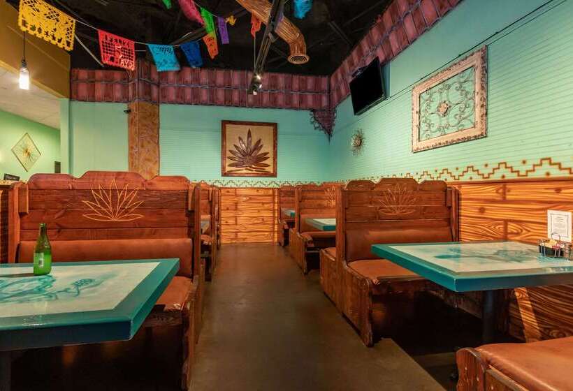 فندق Clarion Inn Asheville Airport