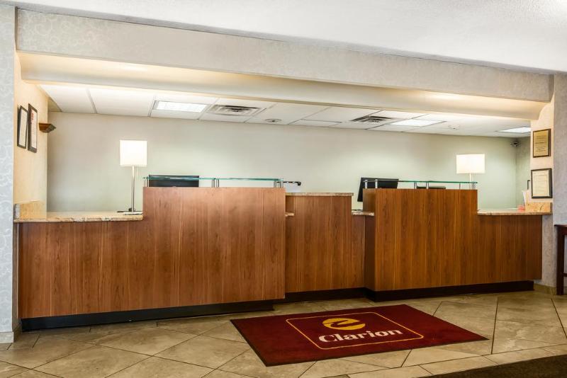 ホテル Clarion Inn