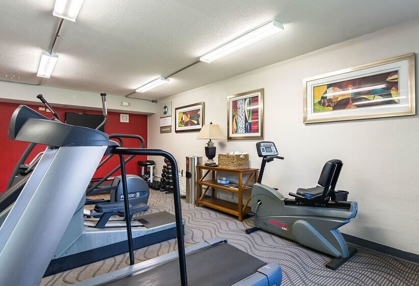 فندق Clarion Inn & Suites Russellville I40