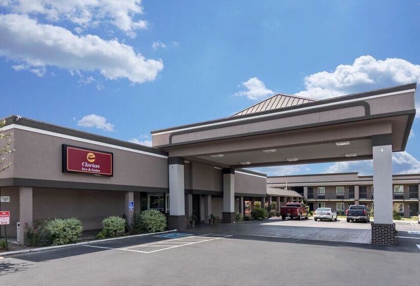 فندق Clarion Inn & Suites Russellville I40