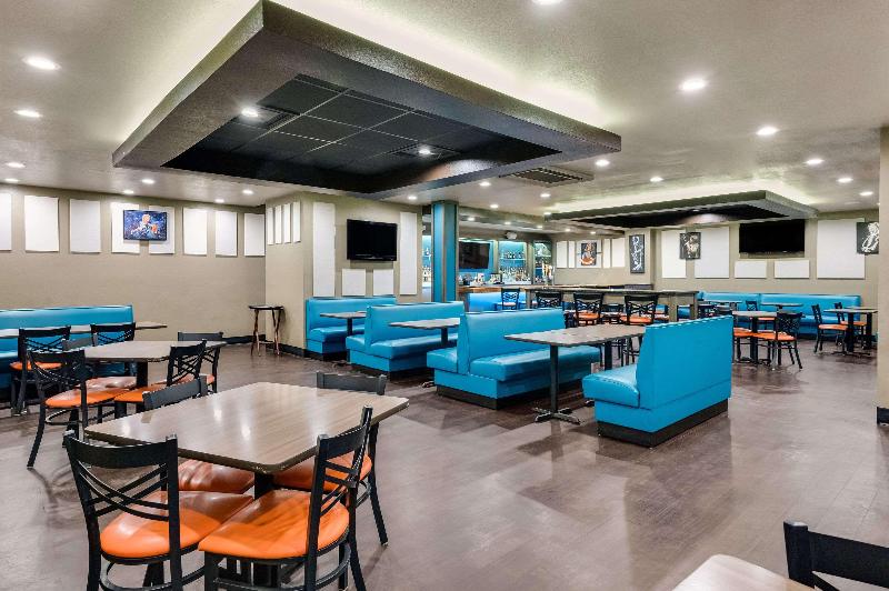 فندق Clarion Inn & Suites Russellville I40