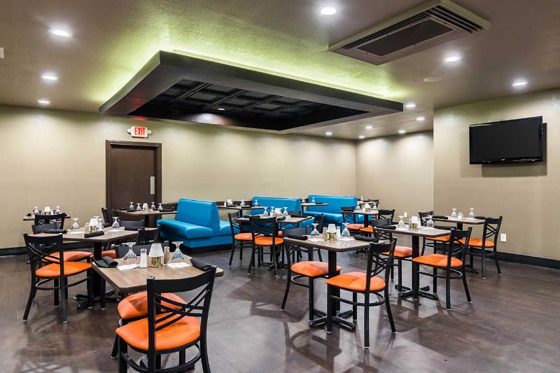 فندق Clarion Inn & Suites Russellville I40