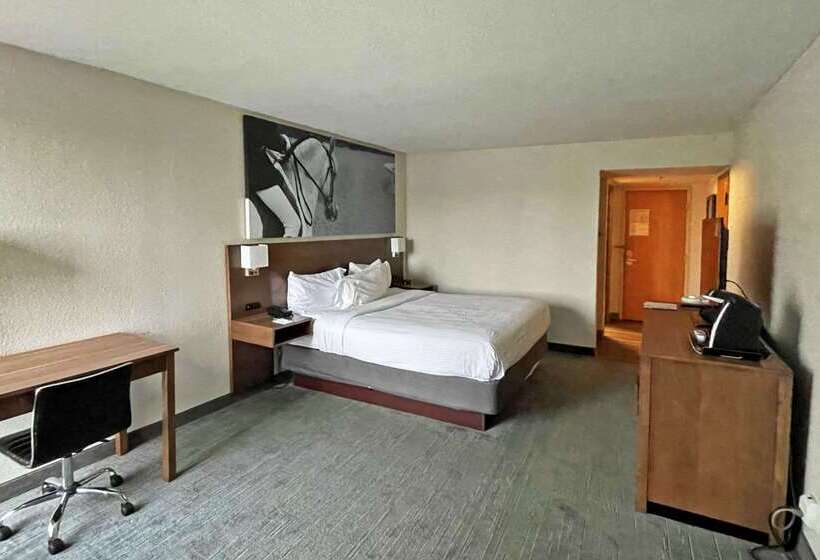 בית מלון כפרי Clarion Pointe Hopkinsville near The Bruce Convention Center