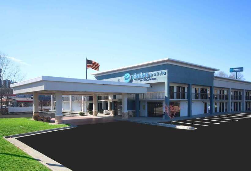 ホテル Clarion Pointe Statesville