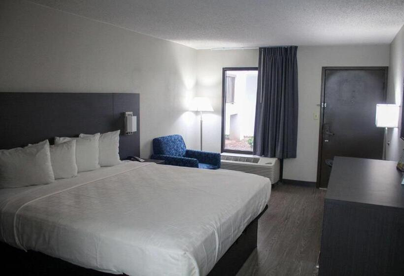 ホテル Clarion Pointe Statesville