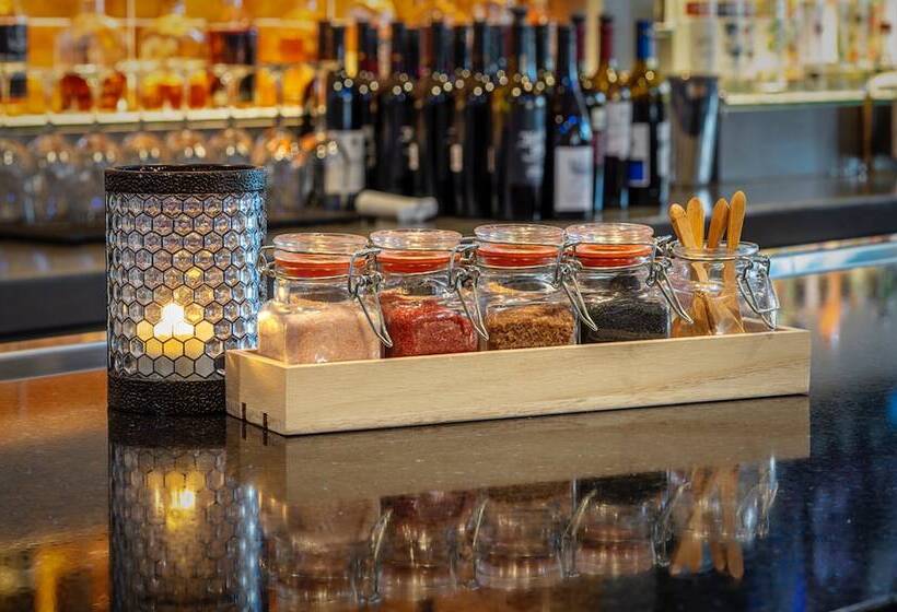 Collegian Hotel & Suites, Trademark Collection By Wyndham