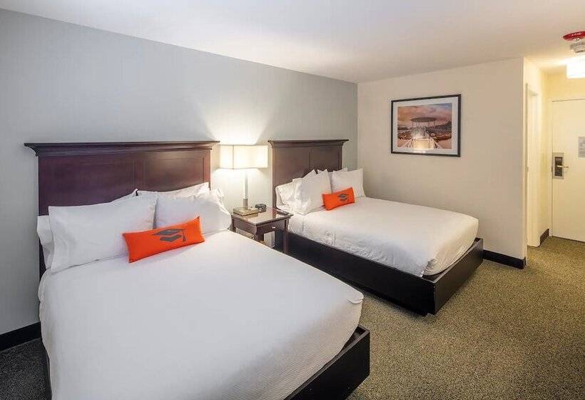 Collegian Hotel & Suites, Trademark Collection By Wyndham