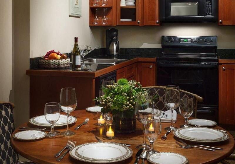 Collegian Hotel & Suites, Trademark Collection By Wyndham