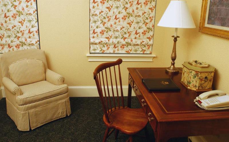 Collegian Hotel & Suites, Trademark Collection By Wyndham