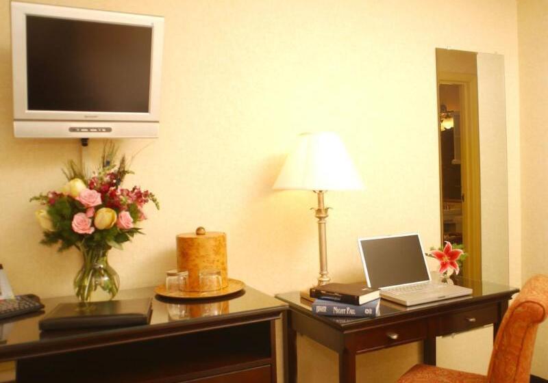 Collegian Hotel & Suites, Trademark Collection By Wyndham