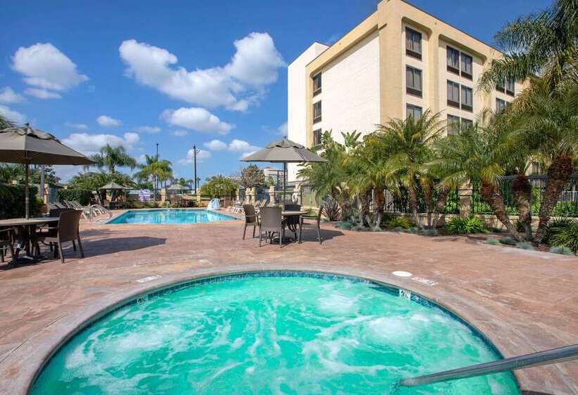 فندق Comfort Inn Anaheim Resort