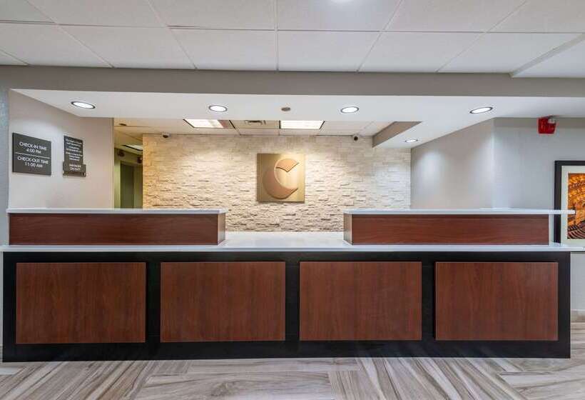 هتل Comfort Inn Chicago Schaumburg  O Hare Airport
