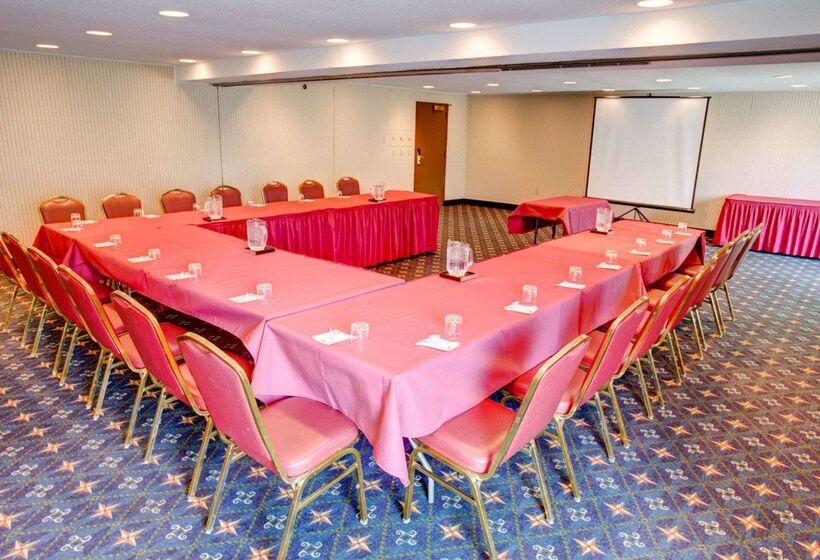 호텔 Comfort Inn Conference Center