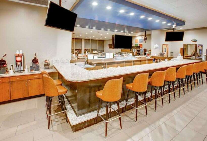 호텔 Comfort Inn Conference Center