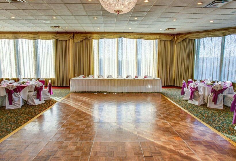 호텔 Comfort Inn Conference Center