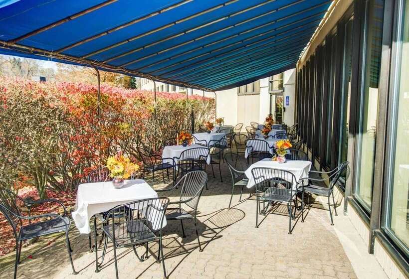 호텔 Comfort Inn Conference Center