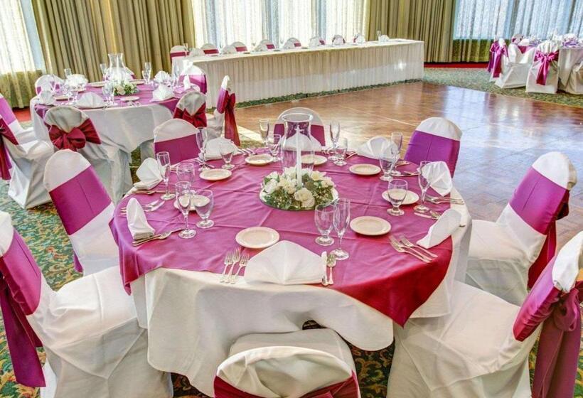 호텔 Comfort Inn Conference Center