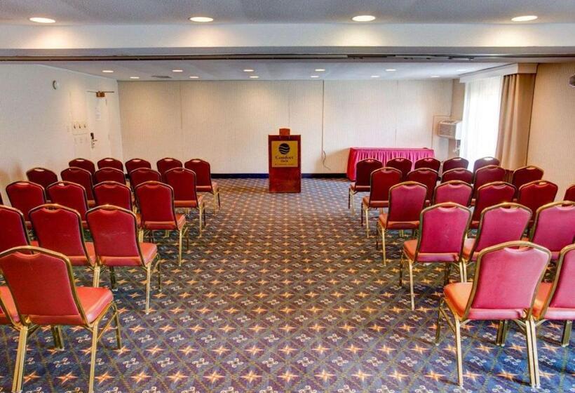 호텔 Comfort Inn Conference Center